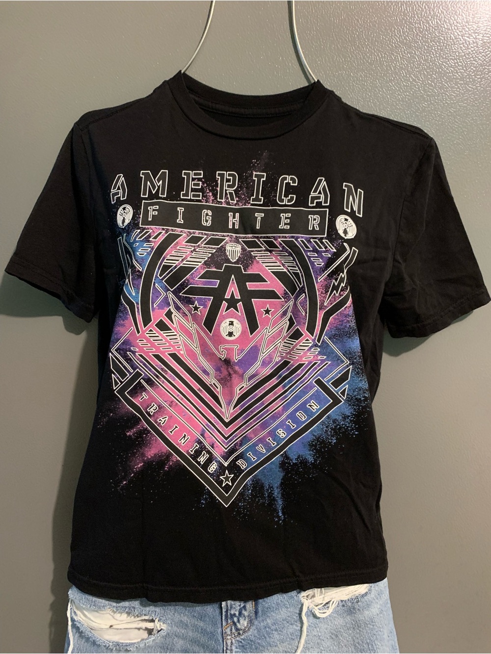 American Fighter Boys' Black Graphic Tee with Pink & Blue Print size small youth
